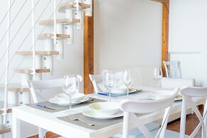 DIPINTO APARTMENTS