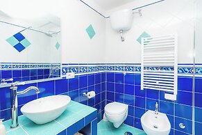 DIPINTO APARTMENTS