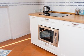 DIPINTO APARTMENTS