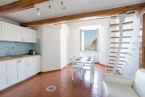 DIPINTO APARTMENTS