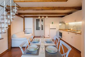 DIPINTO APARTMENTS