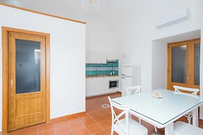 DIPINTO APARTMENTS