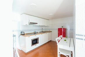 DIPINTO APARTMENTS