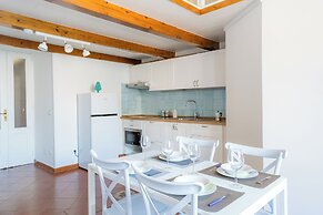 DIPINTO APARTMENTS