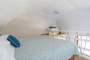 DIPINTO APARTMENTS