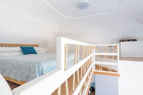 DIPINTO APARTMENTS