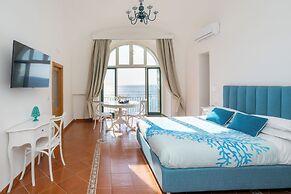 DIPINTO APARTMENTS