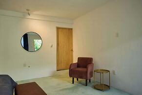 Casa Orbit AC Pool Jacuzzi Central Location