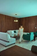 Casa Orbit AC Pool Jacuzzi Central Location