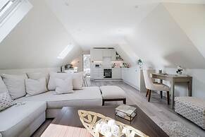April Lodge in Sunningdale