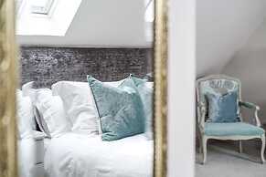 April Lodge in Sunningdale
