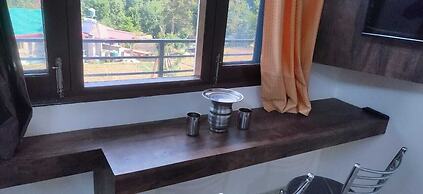 Aastha Homestay