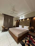 Ranveer Hotel and Restaurant