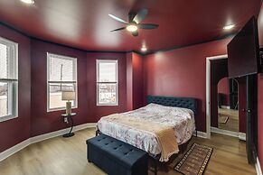 Colorful, Convenient Apt 7 Mi to Lincoln Financial