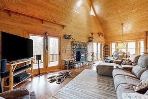 Dog-friendly 2BR Cabin w/ Pellet Stove, W & D
