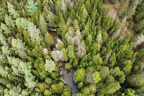 Dog-friendly 2BR Cabin w/ Pellet Stove, W & D