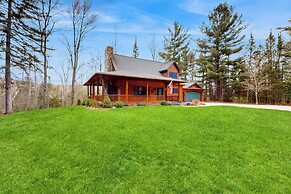 Dog-friendly 2BR Cabin w/ Pellet Stove, W & D