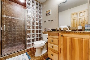 Dog-friendly 2BR Cabin w/ Pellet Stove, W & D