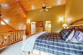 Dog-friendly 2BR Cabin w/ Pellet Stove, W & D