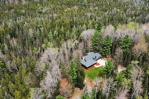 Dog-friendly 2BR Cabin w/ Pellet Stove, W & D