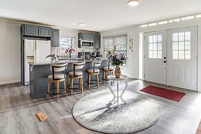 Mountain Golf Family Home w/ Deck in Spruce Pine