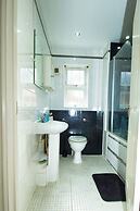 3 Bed Semi - Sleeps 5 - Parking - Pets - Garden