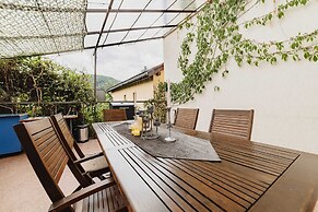 Noua Oasis BNB with parking