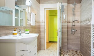 Noua Oasis BNB with parking