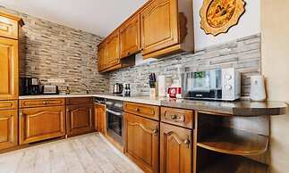Noua Oasis BNB with parking