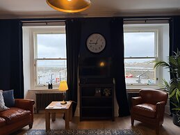 Seaview Apartment - 2bed on Anstruther Harbour