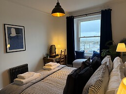 Seaview Apartment - 2bed on Anstruther Harbour