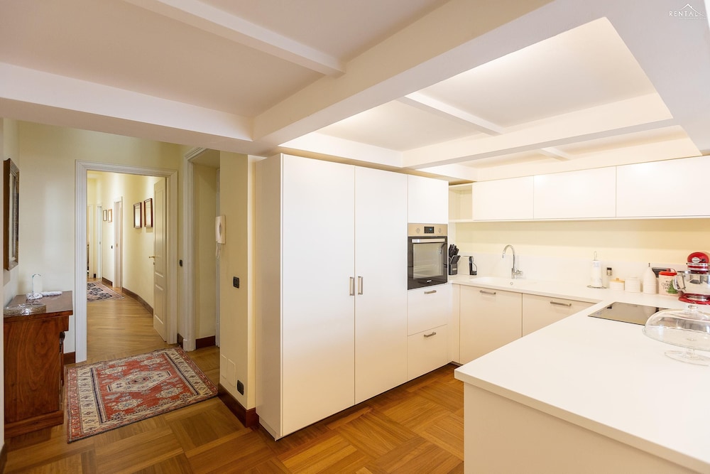 Rental in Rome Borghese Apartment