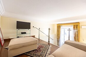 Rental in Rome Borghese Apartment