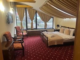 Classic Inn By Radacini