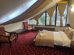 Classic Inn By Radacini