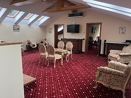 Classic Inn By Radacini
