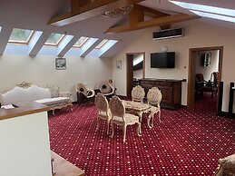 Classic Inn By Radacini