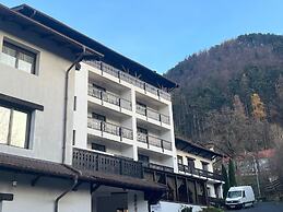 Classic Inn By Radacini