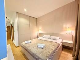 Aurelio Central Residences