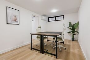 Square Rooms by Charming