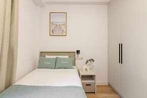 Square Rooms by Charming