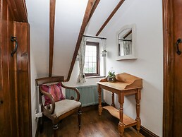 Magpie Cottage