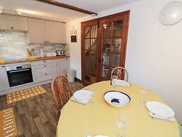Magpie Cottage