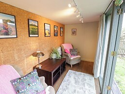 Magpie Cottage
