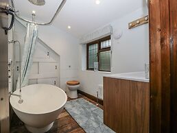 Magpie Cottage