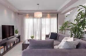 Elea Feel Like Home