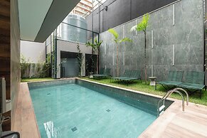 Apto com Piscina e Academia a 350m do Metr