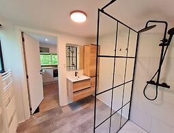 Stylish Chalet Haven Near Durbuy