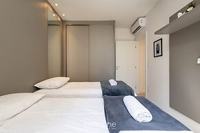Apt w/ Gourmet Balcony 450m From Beach Reb0802