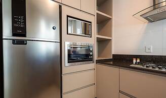 Apt w/ Gourmet Balcony 450m From Beach Reb0802